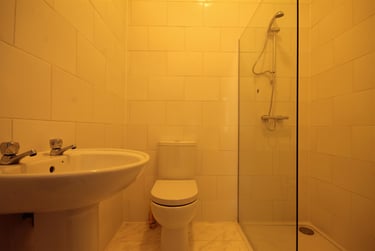 3 bed flat, Whitefield Terrace, Heaton, Newcastle, NE65DT - Image 2